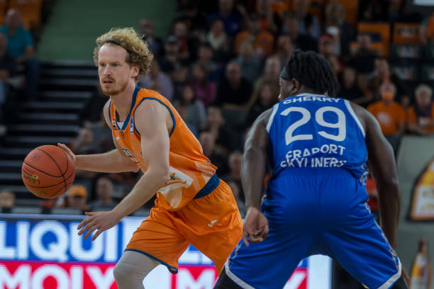 更倾向于外 更倾向于外